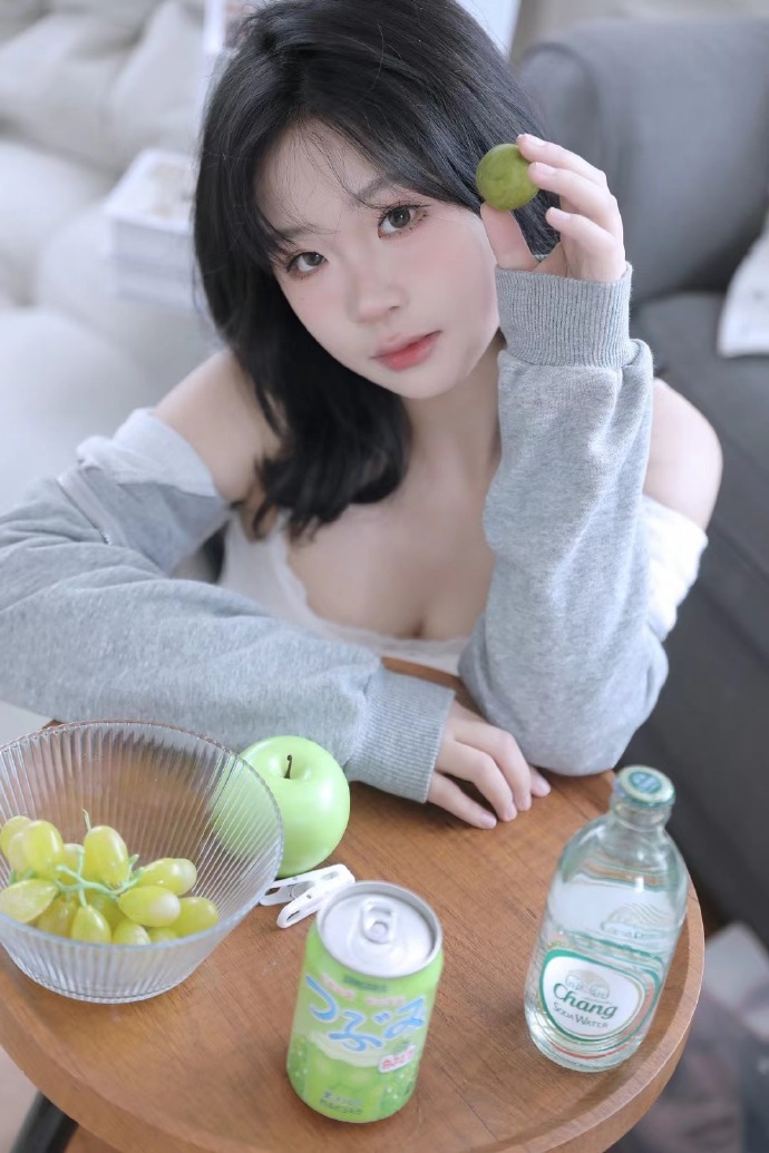 可怜的东西 封面